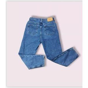 Zara Trafaluc Medium Wash Blue Straight Leg Women's Pocketed Denim Jeans